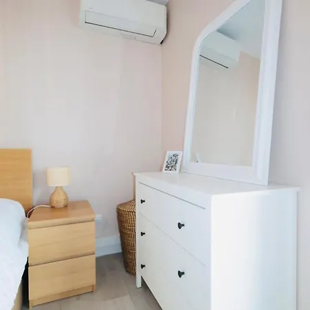 アパート L'Escale Azur - Apt 2 Prs - Vue Mer Et Cap D'Antibes アンティーブ