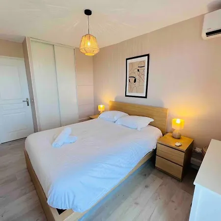 L'Escale Azur - Apt 2 Prs - Vue Mer Et Cap D'Antibes アパート アンティーブ